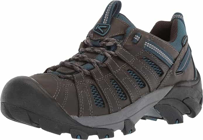 lightweight hiking shoes - KEEN Voyageur Low Height
